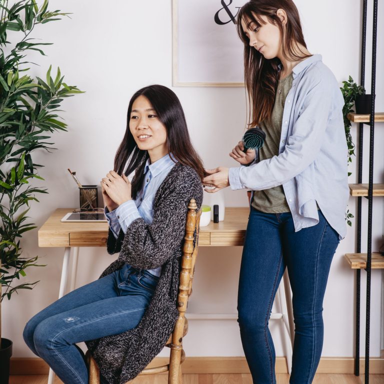 content-girls-grooming-hairstyle